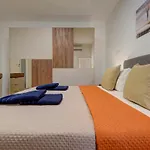 Contemporary Steps Away From Spinola Bay Διαμέρισμα