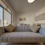 Contemporary Steps Away From Spinola Bay Διαμέρισμα *