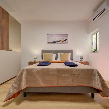 아파트 Contemporary Steps Away From Spinola Bay