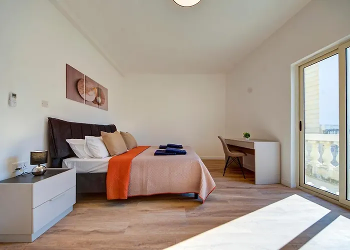 Contemporary Steps Away From Spinola Bay Saint Julian's