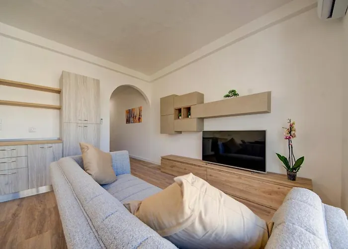 Contemporary Steps Away From Spinola Bay 아파트 Saint Julian's