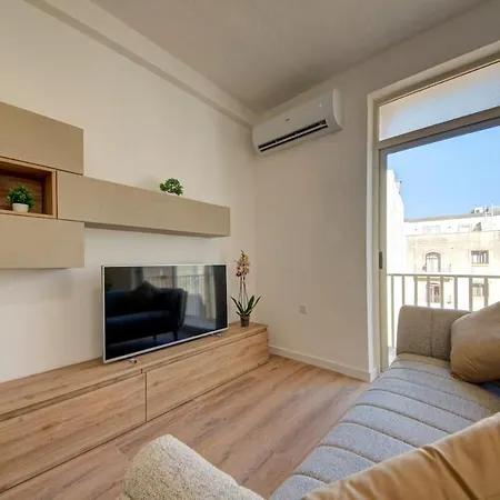 Contemporary Steps Away From Spinola Bay * San Ġiljan