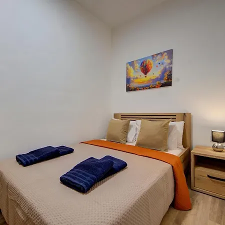 Contemporary Steps Away From Spinola Bay Appartement *