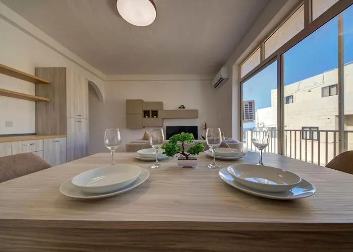 アパート Contemporary Steps Away From Spinola Bay