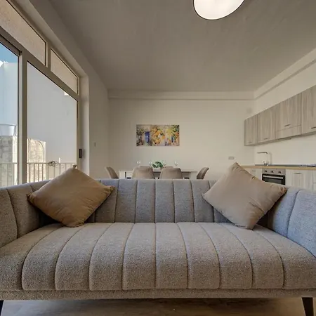 Contemporary Steps Away From Spinola Bay Apartamento *