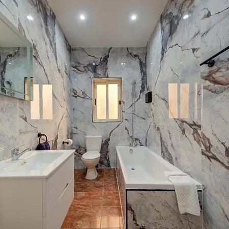 Apartamento Contemporary Steps Away From Spinola Bay St. Julian's